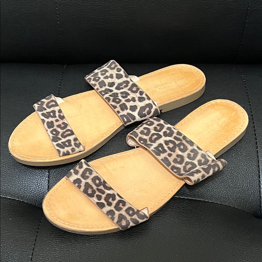 Soda Leopard Print Flats Women's Sandals 7